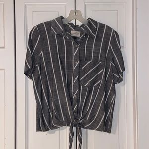 Universal Threads Button Up